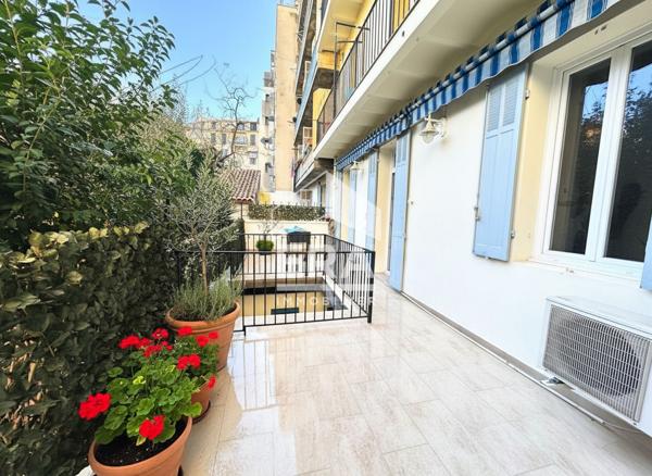 Appartement T4 + Terrasse  de 24m2 à Marseille - Quartier Baille
