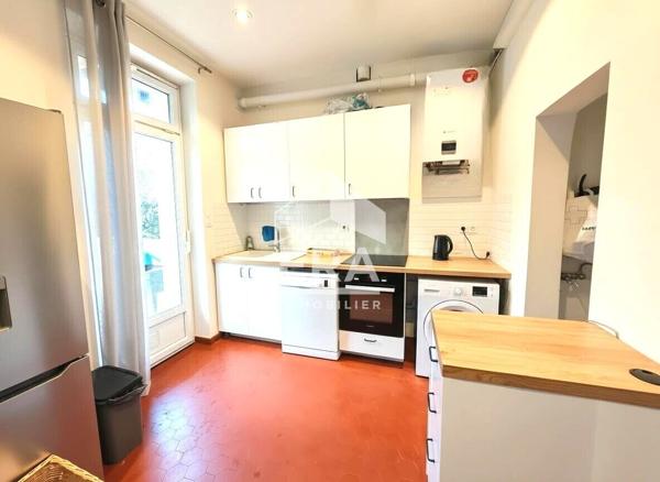 Appartement T4 + Terrasse  de 24m2 à Marseille - Quartier Baille
