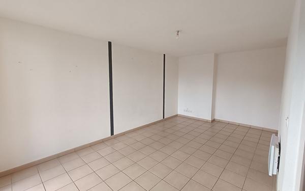 Appartement à louer    2 pièces •  Saint-Pierre-du-Mont