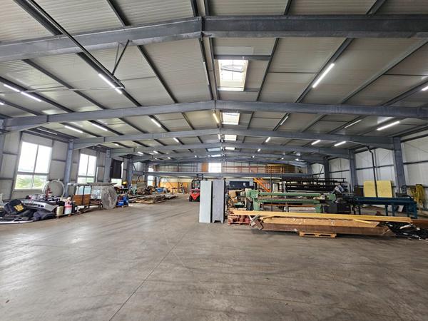 À VENDRE - SITE INDUSTRIEL PREMIUM DE 2 142 M² - UN OUTIL DE TRAVAIL PRÊT À L'EMPLOI !