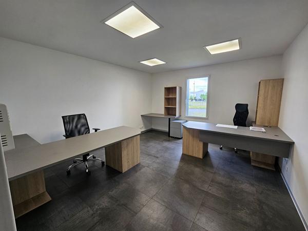 À VENDRE - SITE INDUSTRIEL PREMIUM DE 2 142 M² - UN OUTIL DE TRAVAIL PRÊT À L'EMPLOI !