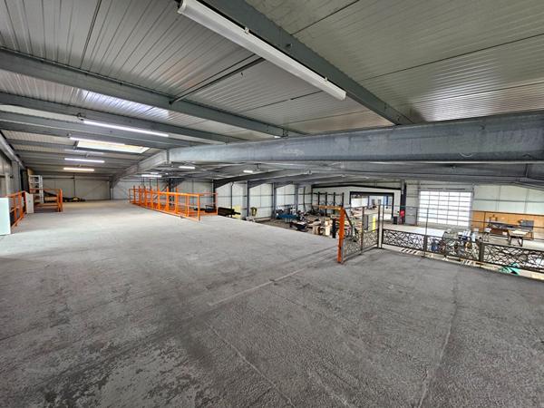 À VENDRE - SITE INDUSTRIEL PREMIUM DE 2 142 M² - UN OUTIL DE TRAVAIL PRÊT À L'EMPLOI !