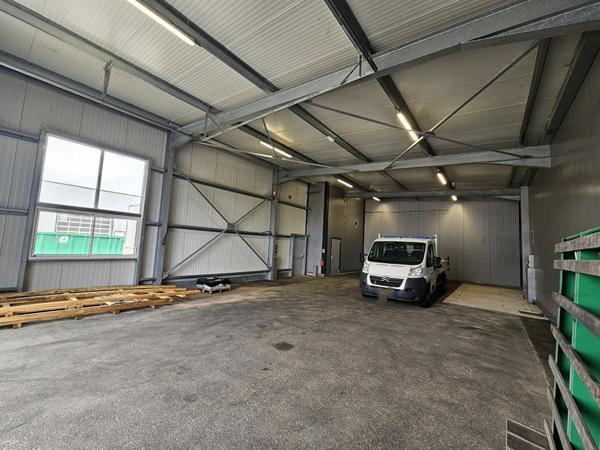 À VENDRE - SITE INDUSTRIEL PREMIUM DE 2 142 M² - UN OUTIL DE TRAVAIL PRÊT À L'EMPLOI !