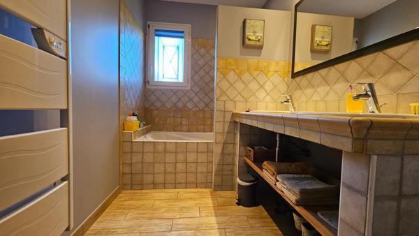 Maison plain pied - 150m2 - 5 pièce - piscine