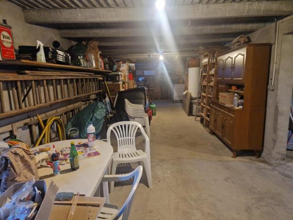 Belle maison avec sous-sol et terrain