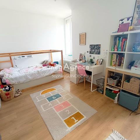 Maison à SAINT-LÉGER-SOUS-CHOLET, 49280 - 7 pièces 170m²