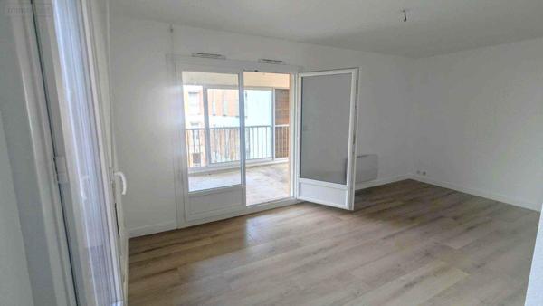Appartement à vendre à Rennes en Ille-et-Vilaine (35700), ref : 2521   
patton