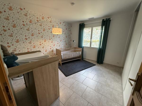 Agen (47000) MAISON 220 M2 AVEC DOUBLE GARAGE PISCINE ET TERRAIN DE 4990 M2