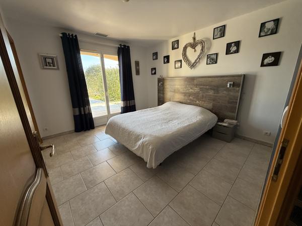 Agen (47000) MAISON 220 M2 AVEC DOUBLE GARAGE PISCINE ET TERRAIN DE 4990 M2