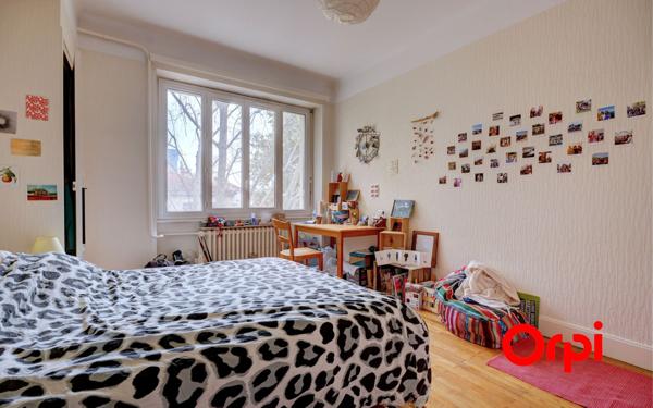 Appartement à vendre    3 pièces • 87,83 m2 Lyon 3