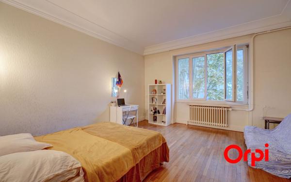 Appartement à vendre    3 pièces • 87,83 m2 Lyon 3