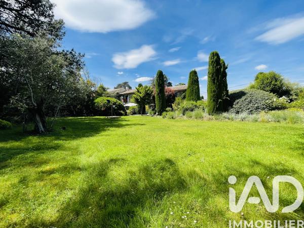 Maison à vendre 10 pièces 310 m² Saint-Rémy-de-Provence