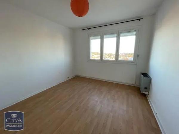 Appartement à louer 3 pièces 68.9m² Istres (13800)