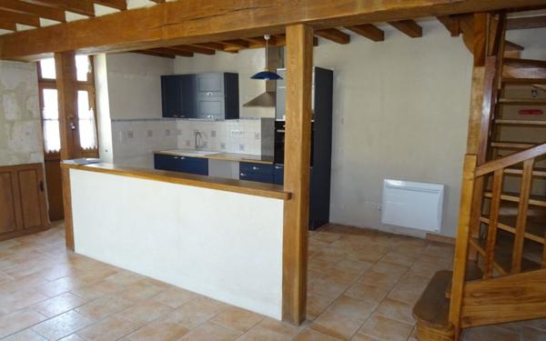 Maison à louer    4 pièces •  Saint-Hilaire-sur-Erre