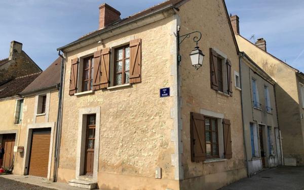 Maison à louer    4 pièces •  Saint-Hilaire-sur-Erre