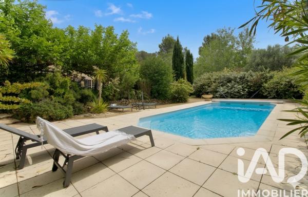 Maison à vendre 7 pièces 213 m² Pélissanne