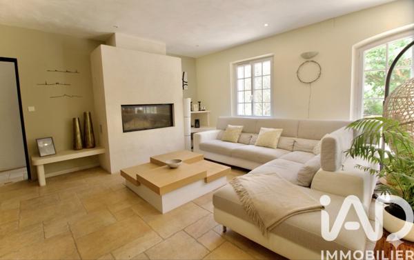 Maison à vendre 7 pièces 213 m² Pélissanne