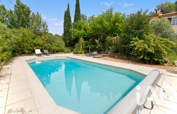 Maison à vendre 7 pièces 213 m² Pélissanne