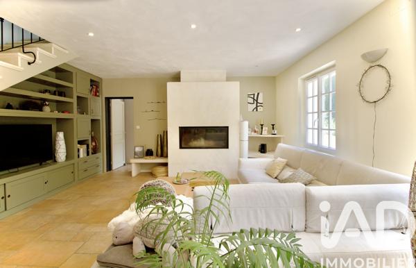 Maison à vendre 7 pièces 213 m² Pélissanne