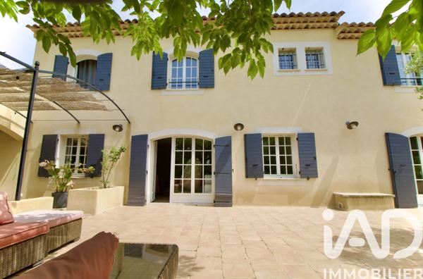 Maison à vendre 7 pièces 213 m² Pélissanne