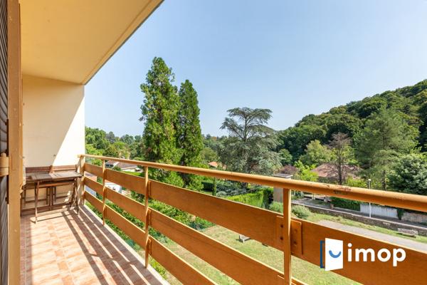 Appartement au calme avec extérieur et parking Saint-Cyr