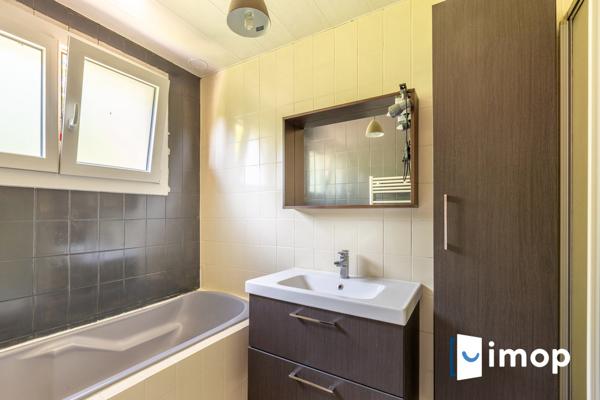 Appartement au calme avec extérieur et parking Saint-Cyr