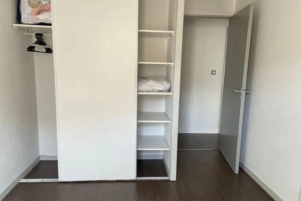 Appartement T3 meublé avec balcon et parking aux Chartrons