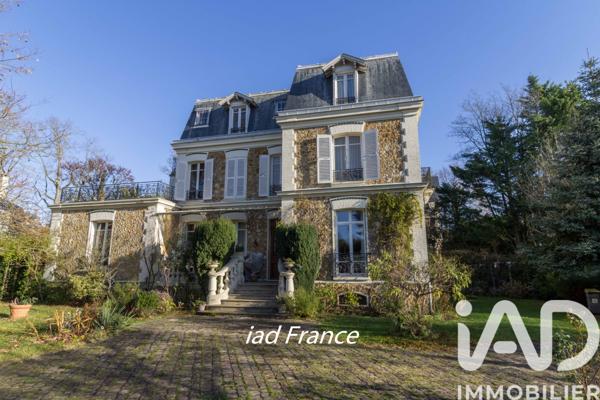 Maison à vendre 9 pièces 236 m² Vaucresson