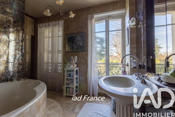 Maison à vendre 9 pièces 236 m² Vaucresson
