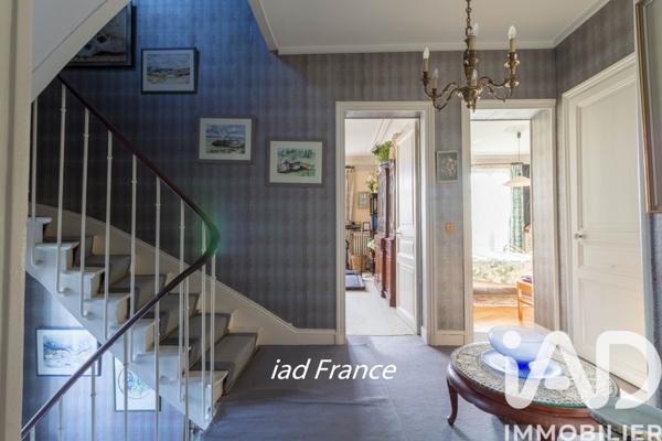 Maison à vendre 9 pièces 236 m² Vaucresson