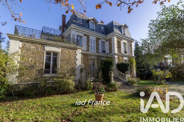 Maison à vendre 9 pièces 236 m² Vaucresson