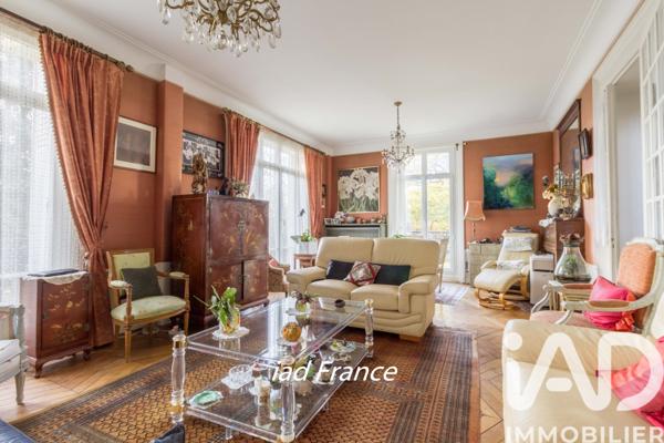 Maison à vendre 9 pièces 236 m² Vaucresson