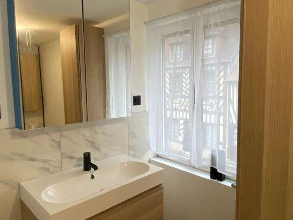 Maison de charme en plein cœur du centre-bourg – Confort et praticité