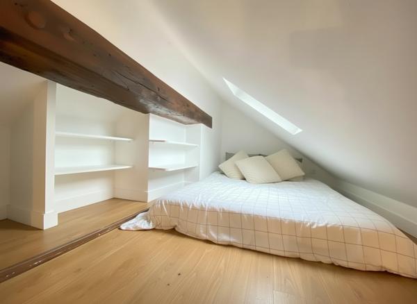 Beau studio avec mezzanine - 3,50m d'hauteur sous plafond