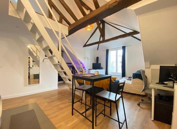 Beau studio avec mezzanine - 3,50m d'hauteur sous plafond