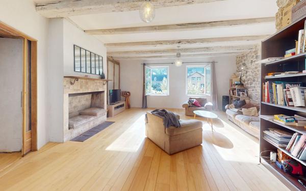 Maison à vendre    4 pièces •  Le Monastère
