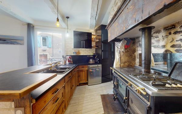 Maison à vendre    4 pièces •  Le Monastère