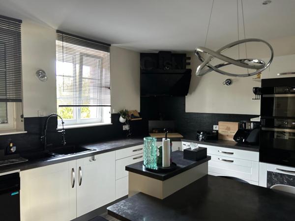 Maison
         8 pièces
        - 206 m² 350 000 € *