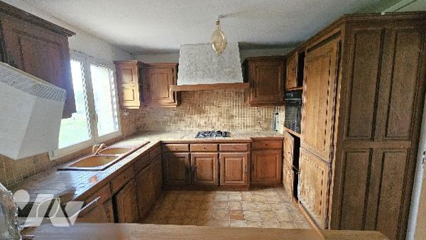 Maison T5 avec confort plain-pied, garage, jardin sur parcelle de 1438 m2 à 10 min de VERTUS