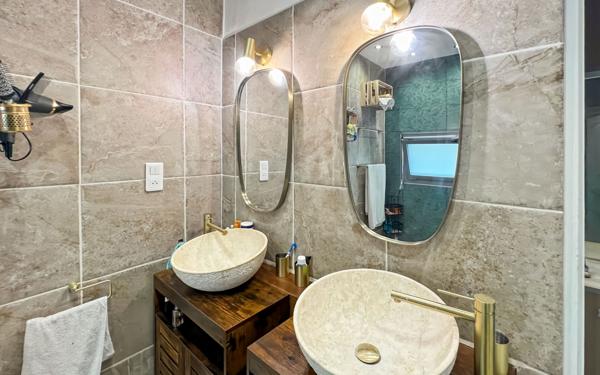 Maison à vendre    5 pièces •  Notre-Dame-de-Sanilhac