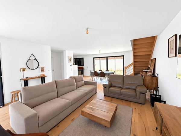 Maison Grands volumes et belle luminosité - Construction 2025 146 m²