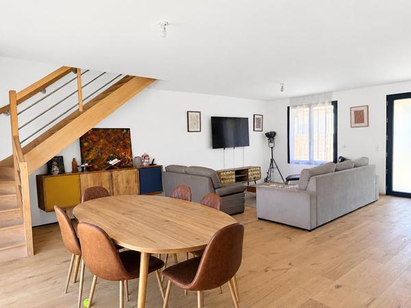 Maison Grands volumes et belle luminosité - Construction 2025 146 m²
