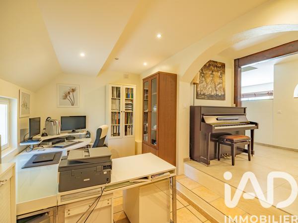 Maison à vendre 7 pièces 201 m² Lescar