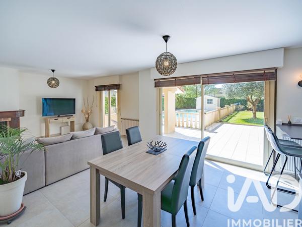Maison à vendre 7 pièces 201 m² Lescar