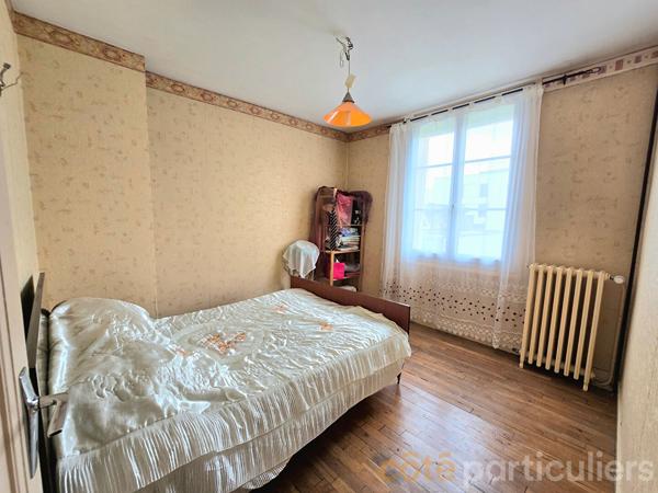 Vente
                Maison130 m² - 6 Pièces -
                    SAINT PIERRE DES CORPS (37700)