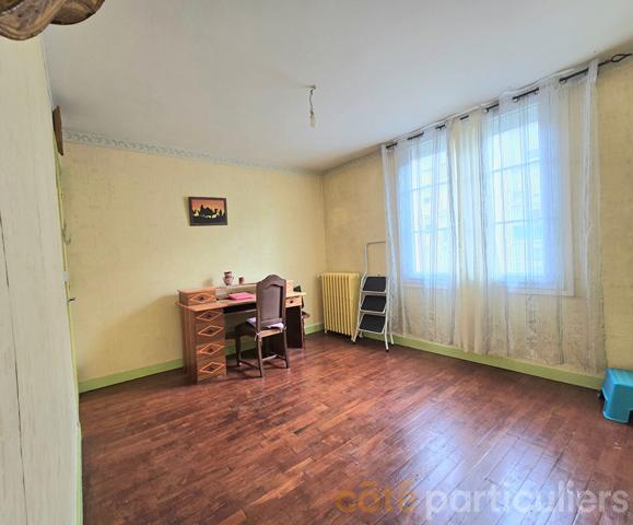 Vente
                Maison130 m² - 6 Pièces -
                    SAINT PIERRE DES CORPS (37700)