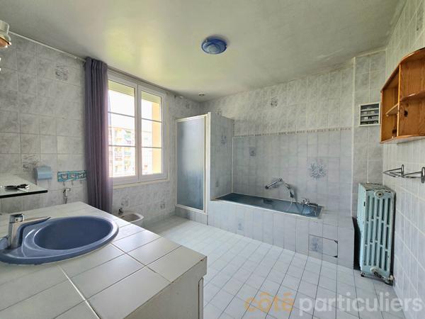 Vente
                Maison130 m² - 6 Pièces -
                    SAINT PIERRE DES CORPS (37700)