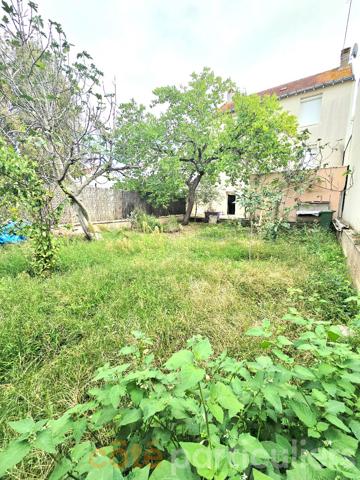 Vente
                Maison130 m² - 6 Pièces -
                    SAINT PIERRE DES CORPS (37700)
