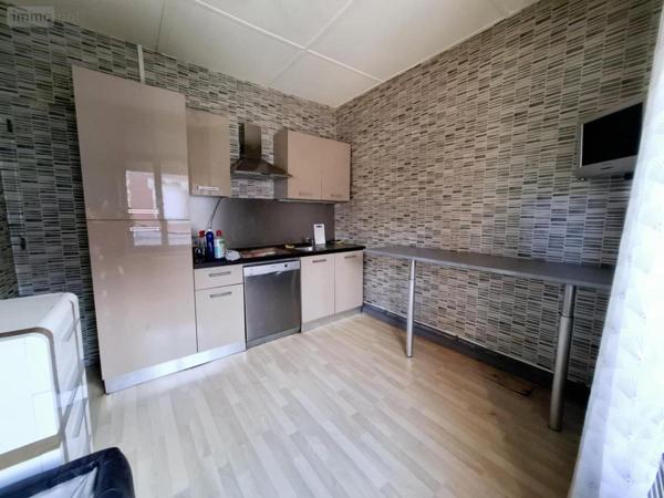 Local commercial à vendre à Auchel dans le Pas-de-Calais (62260), ref : 62050-1727