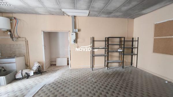 Local de stockage/ garde meuble 
